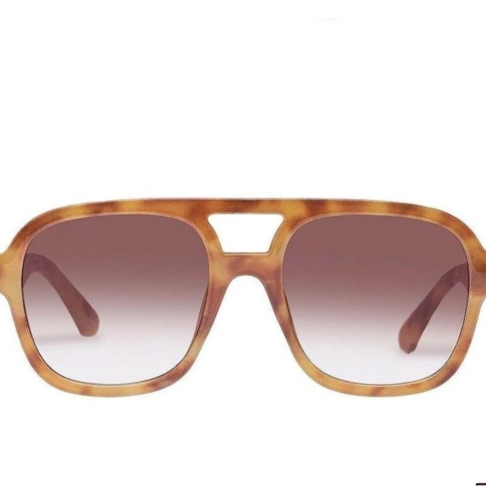 Revolve Aviator Tortoiseshell Sunglasses